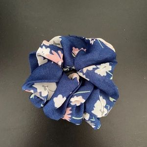 navy blue scrunchie w/ pink and white flowers